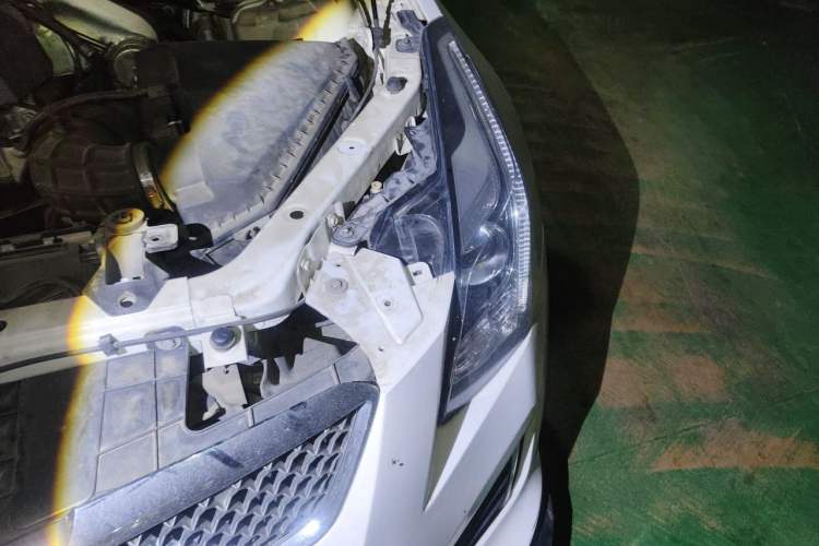Used Cadillac ATS-L 2017 28T Tech Edition Engine Bay Left