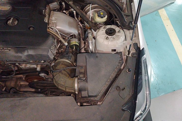 Used Cadillac ATS-L 2017 28T Fashion Edition Engine Bay Left