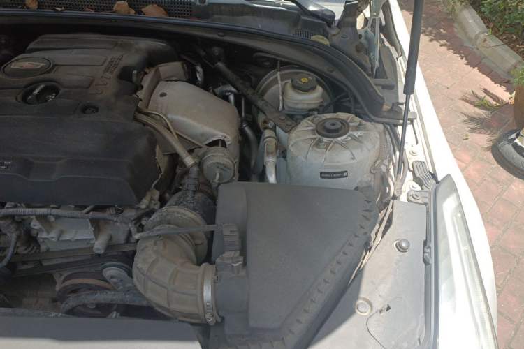 Used Cadillac ATS-L 2017 28T Tech Edition Engine Bay Left