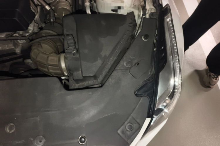 Used Cadillac ATS-L 2017 28T Tech Edition Engine Bay Left