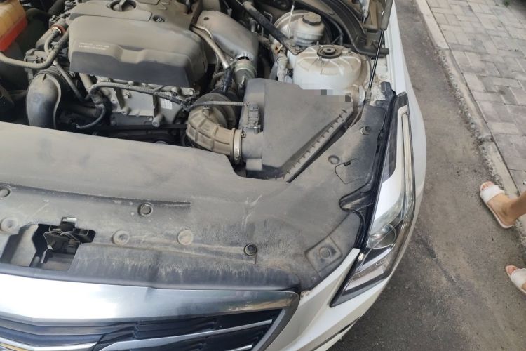 Used Cadillac ATS-L 2017 28T Tech Edition Engine Bay Left