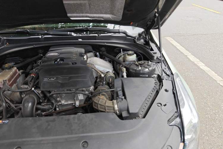 Used Cadillac ATS-L 2017 28T Tech Edition Engine Bay Left