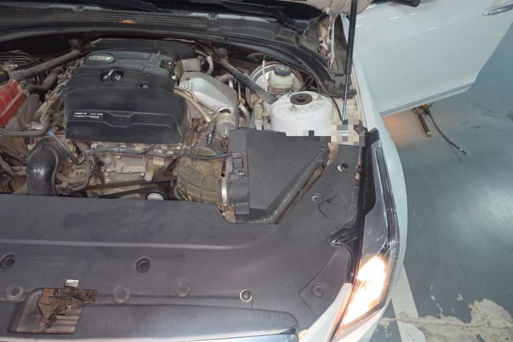 Used Cadillac ATS-L 2017 28T Fashion Edition Engine Bay Left