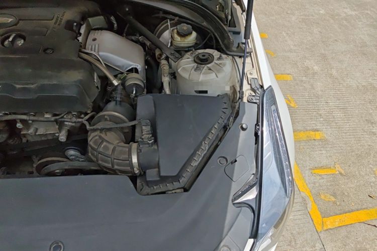 Used Cadillac ATS-L 2017 28T Tech Edition Engine Bay Left