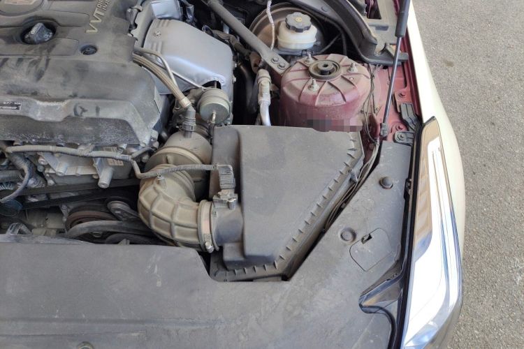 Used Cadillac ATS-L 2017 28T Tech Edition Engine Bay Left