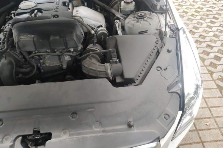 Used Cadillac ATS-L 2017 28T Tech Edition Engine Bay Left