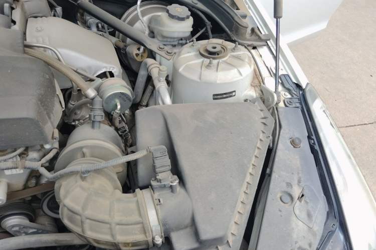 Used Cadillac ATS-L 2017 28T Tech Edition Engine Bay Left
