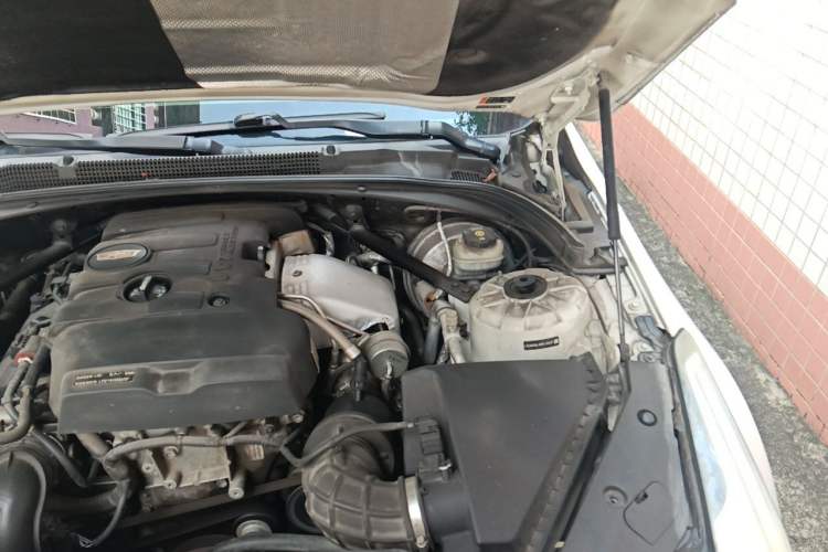 Used Cadillac ATS-L 2017 28T Tech Edition Engine Bay Left
