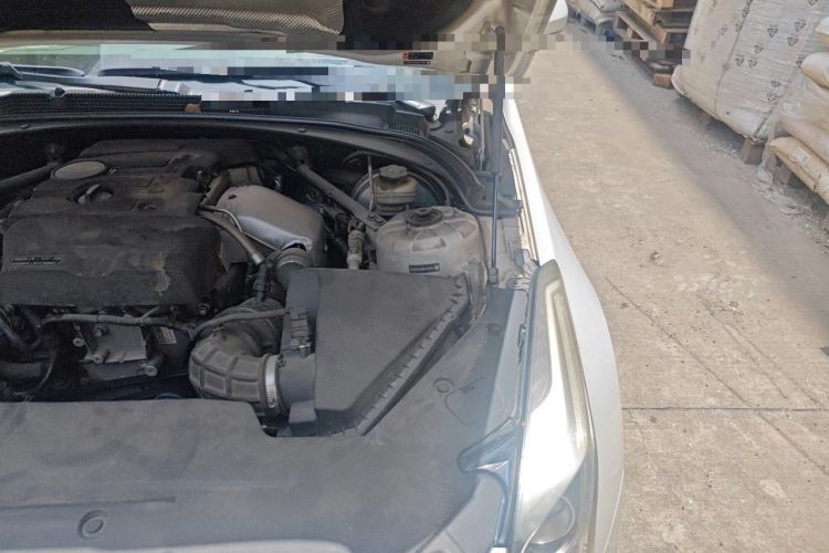 Used Cadillac ATS-L 2017 28T Tech Edition Engine Bay Left