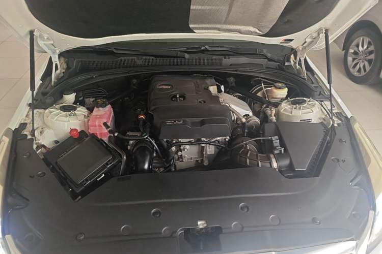 Used Cadillac ATS-L 2017 28T Tech Edition Engine Bay