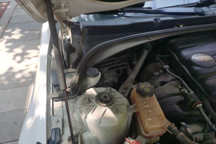 Used Cadillac ATS-L 2017 28T Tech Edition Engine Bay Right