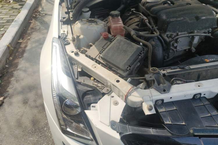 Used Cadillac ATS-L 2017 28T Tech Edition Engine Bay Right