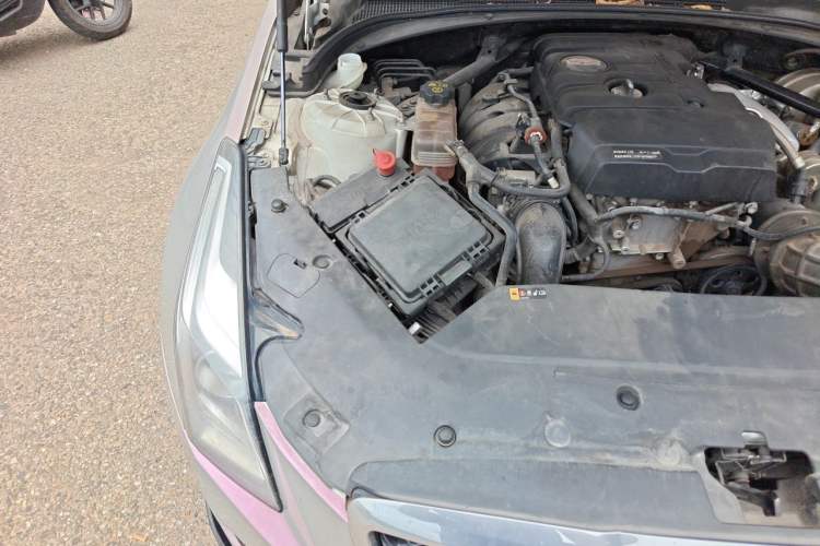 Used Cadillac ATS-L 2017 28T Tech Edition Engine Bay Right