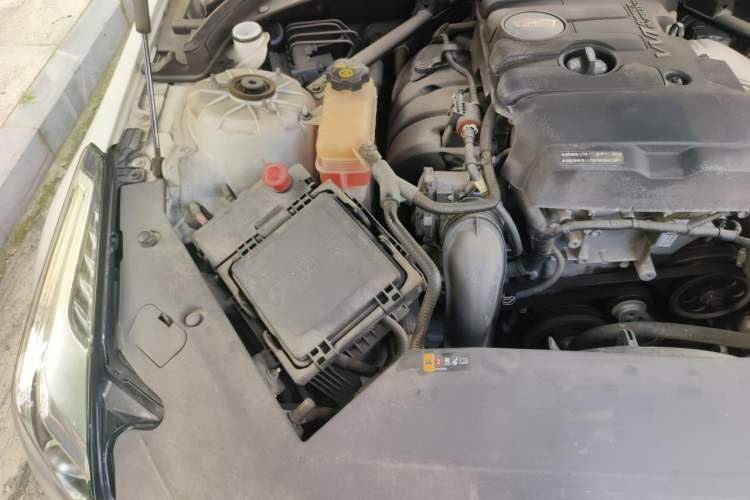 Used Cadillac ATS-L 2017 28T Tech Edition Engine Bay Right