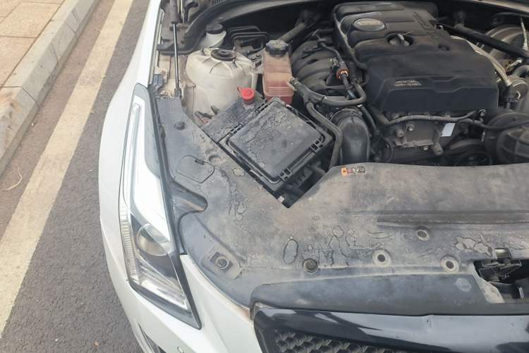 Used Cadillac ATS-L 2017 28T Tech Edition Engine Bay Right