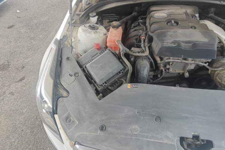 Used Cadillac ATS-L 2017 28T Tech Edition Engine Bay Right