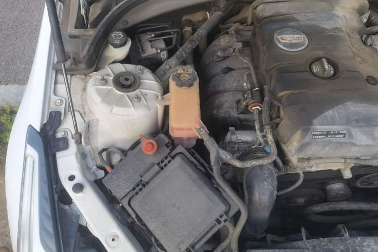 Used Cadillac ATS-L 2017 28T Tech Edition Engine Bay Right