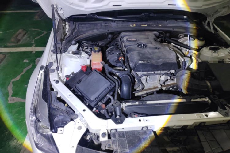Used Cadillac ATS-L 2017 28T Fashion Edition Engine Bay Right
