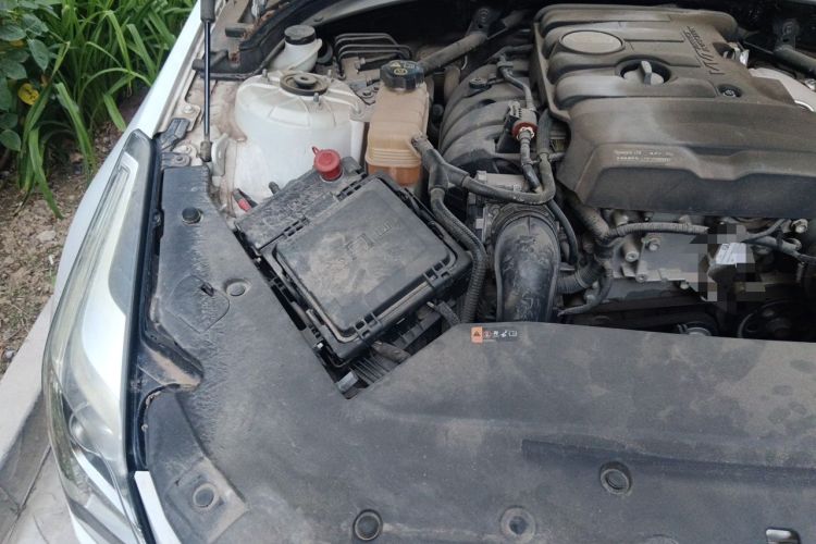 Used Cadillac ATS-L 2017 28T Tech Edition Engine Bay Right