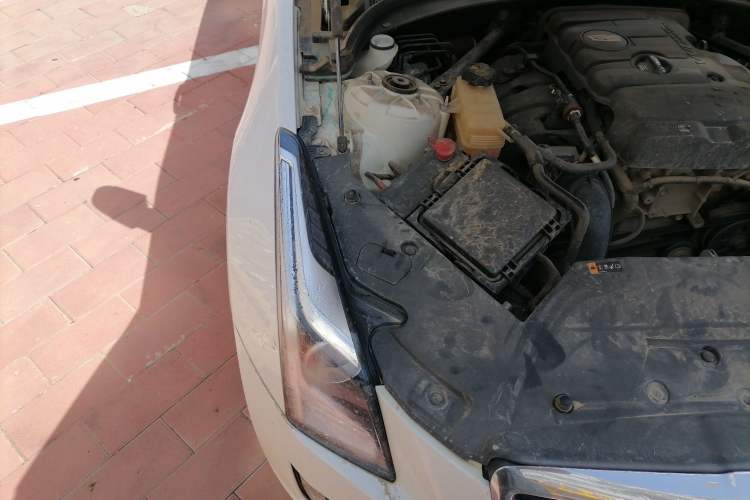 Used Cadillac ATS-L 2017 28T Tech Edition Engine Bay Right