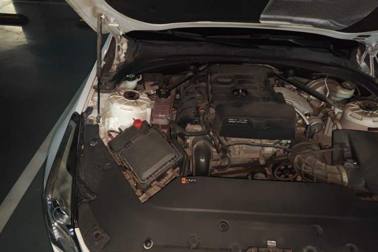 Used Cadillac ATS-L 2017 28T Tech Edition Engine Bay Right