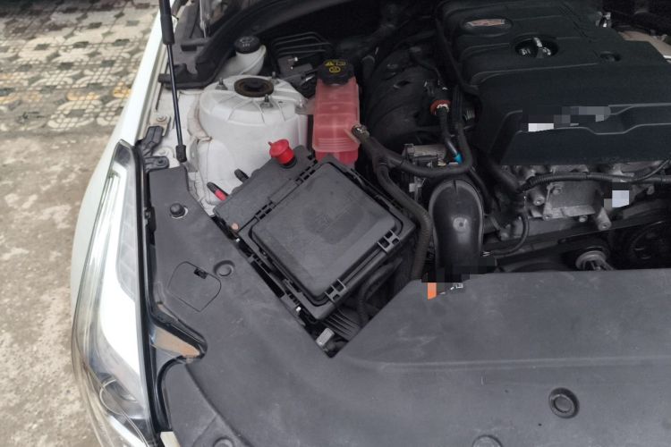 Used Cadillac ATS-L 2017 28T Tech Edition Engine Bay Right