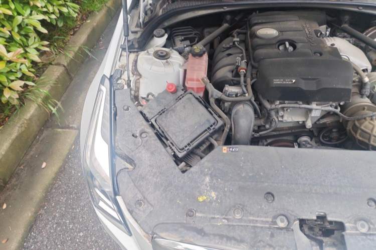 Used Cadillac ATS-L 2017 28T Tech Edition Engine Bay Right