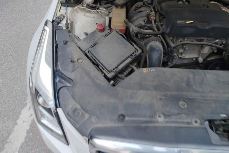 Used Cadillac ATS-L 2017 28T Tech Edition Engine Bay Right