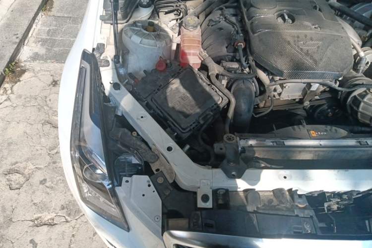 Used Cadillac ATS-L 2017 28T Fashion Edition Engine Bay Right