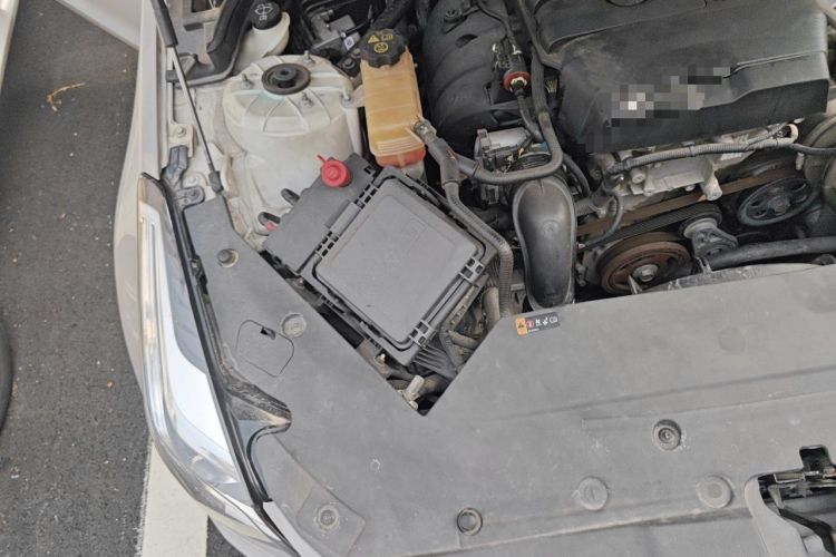 Used Cadillac ATS-L 2017 28T Tech Edition Engine Bay Right