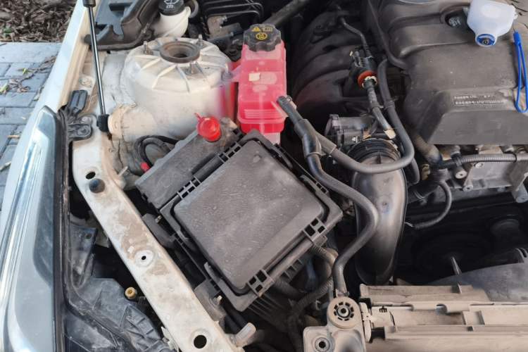 Used Cadillac ATS-L 2017 28T Tech Edition Engine Bay Right
