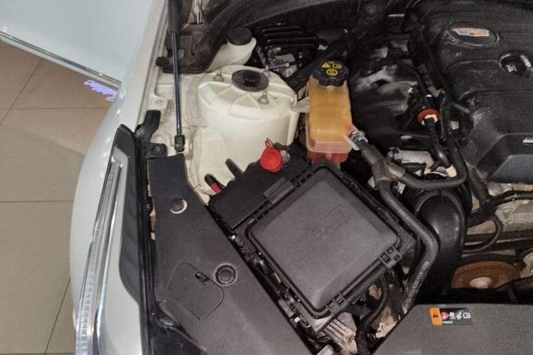 Used Cadillac ATS-L 2017 28T Fashion Edition Engine Bay Right