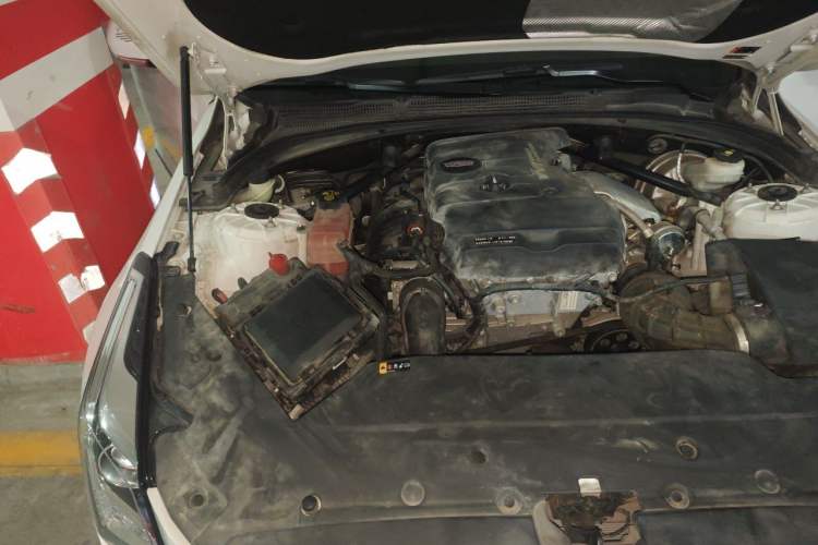 Used Cadillac ATS-L 2017 28T Fashion Edition Engine Bay Right
