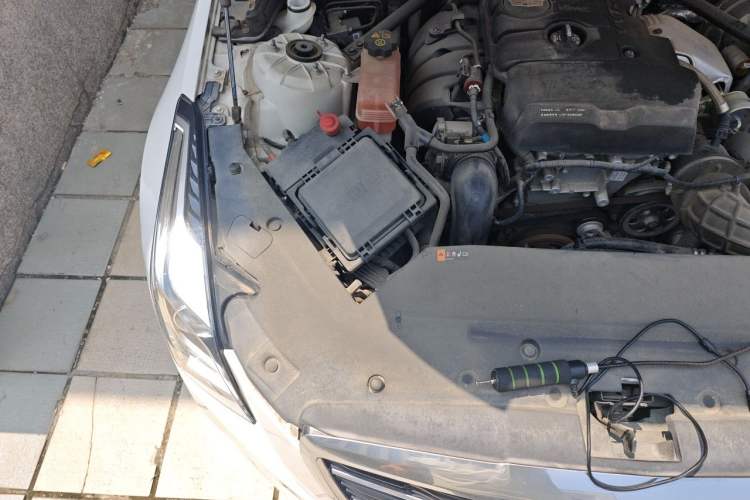 Used Cadillac ATS-L 2017 28T Fashion Edition Engine Bay Right