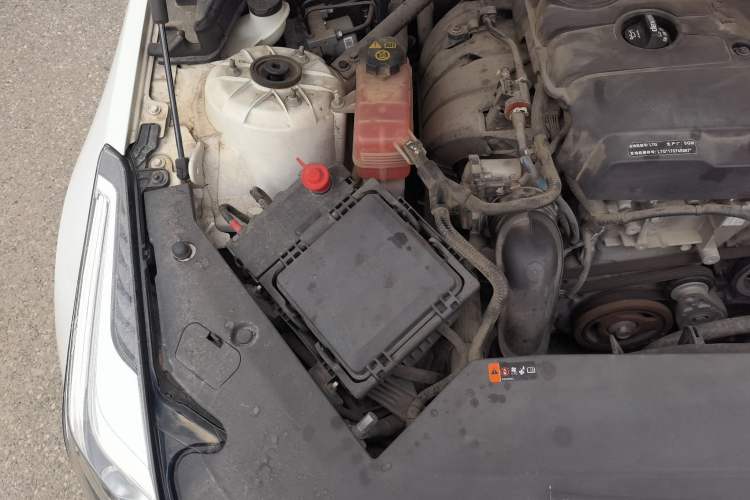 Used Cadillac ATS-L 2017 28T Tech Edition Engine Bay Right