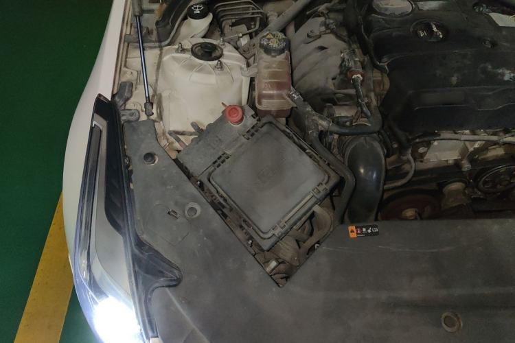 Used Cadillac ATS-L 2017 28T Fashion Edition Engine Bay Right
