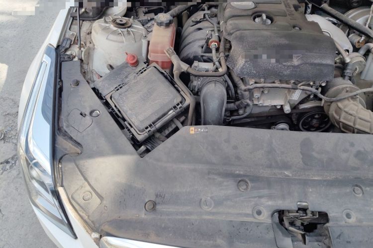 Used Cadillac ATS-L 2017 28T Tech Edition Engine Bay Right