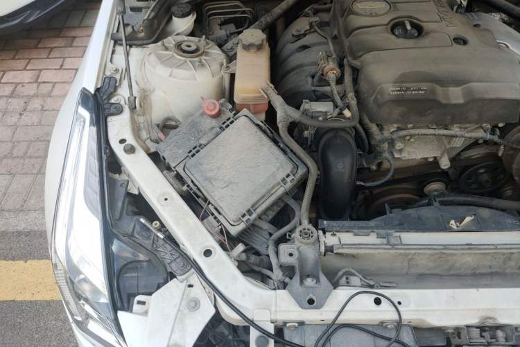 Used Cadillac ATS-L 2017 28T Tech Edition Engine Bay Right