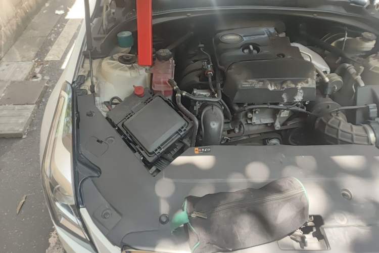 Used Cadillac ATS-L 2017 28T Fashion Edition Engine Bay Right