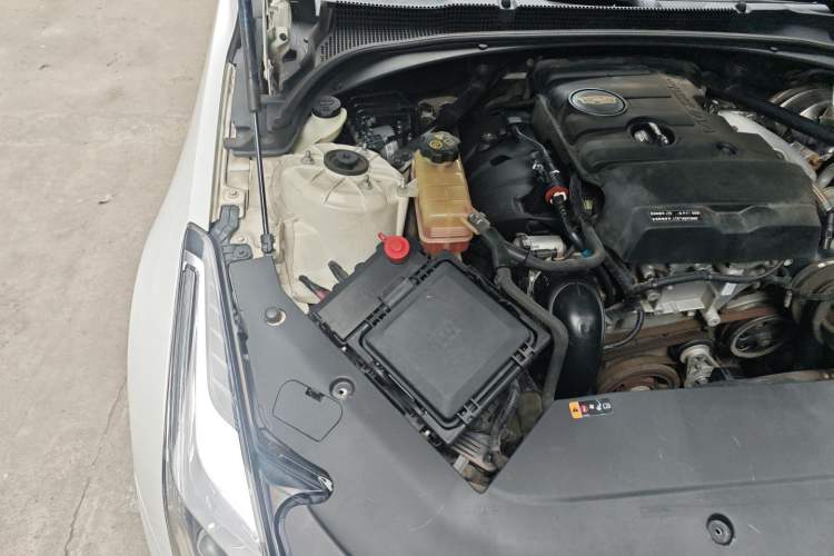 Used Cadillac ATS-L 2017 28T Fashion Edition Engine Bay Right