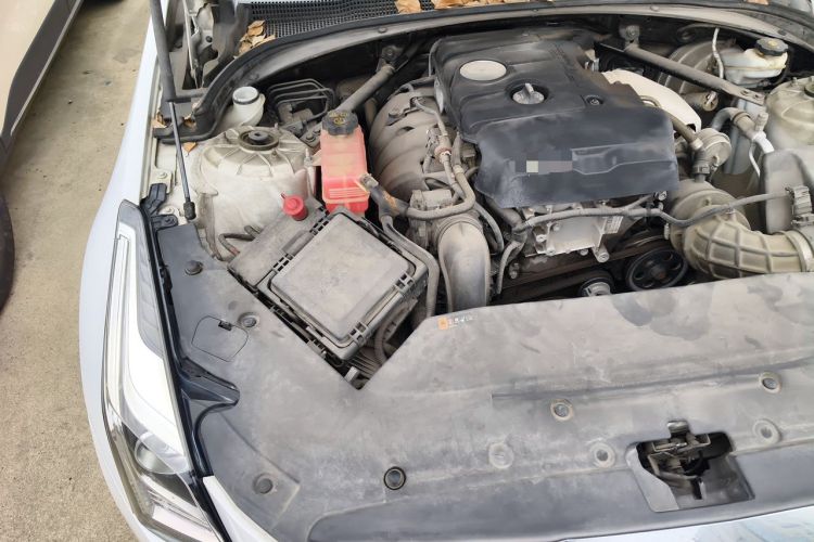 Used Cadillac ATS-L 2017 28T Tech Edition Engine Bay Right