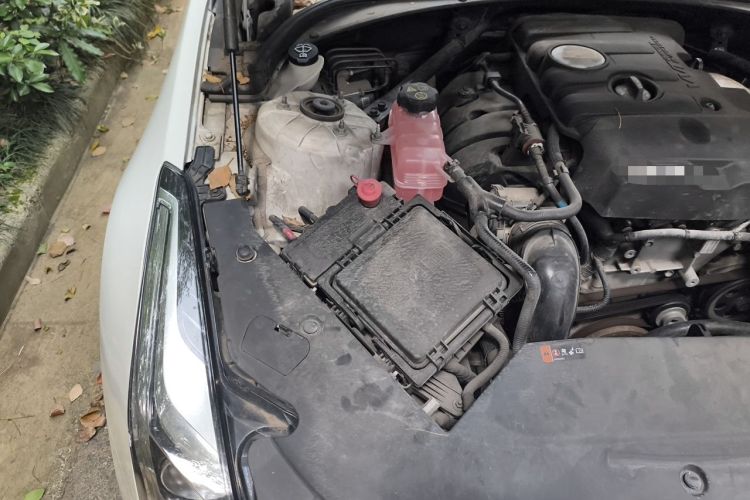 Used Cadillac ATS-L 2017 28T Tech Edition Engine Bay Right