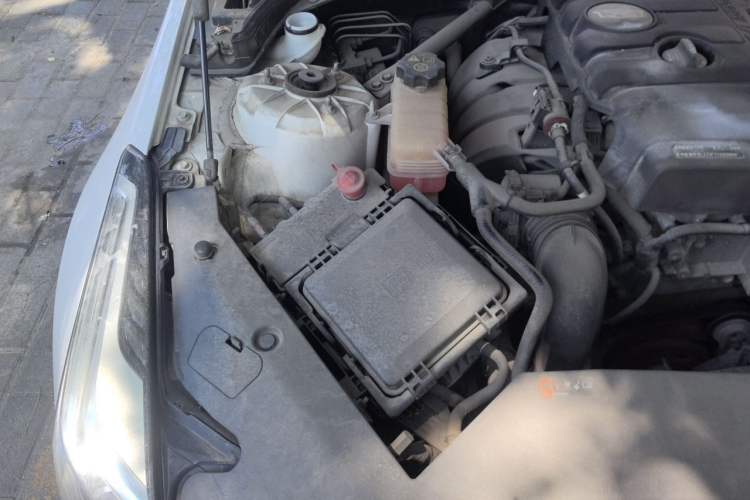 Used Cadillac ATS-L 2017 28T Tech Edition Engine Bay Right