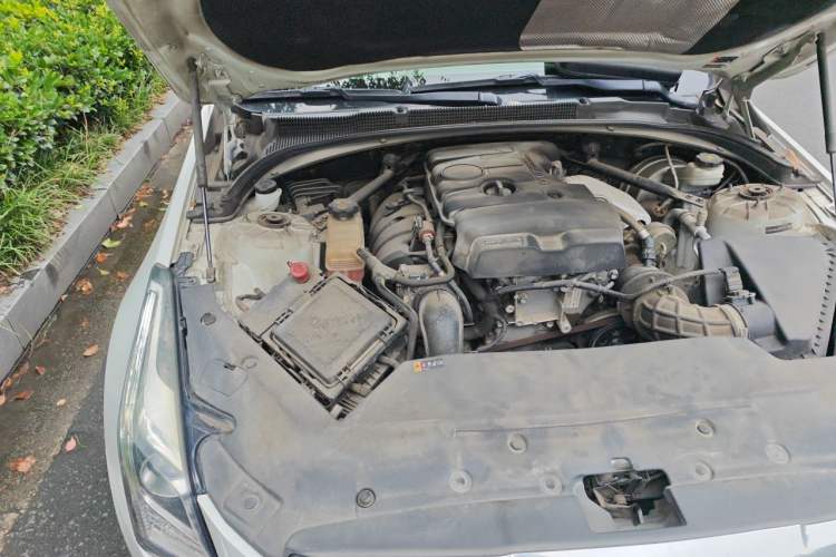 Used Cadillac ATS-L 2017 28T Tech Edition Engine Bay Right