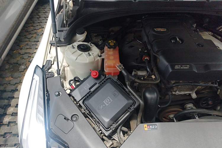 Used Cadillac ATS-L 2017 28T Tech Edition Engine Bay Right