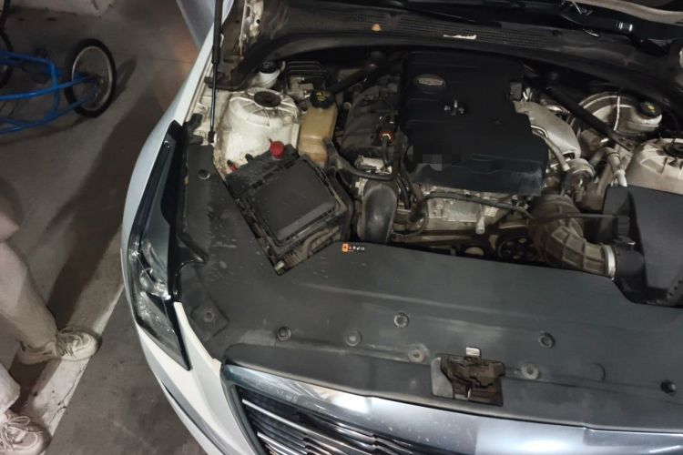 Used Cadillac ATS-L 2017 28T Tech Edition Engine Bay Right
