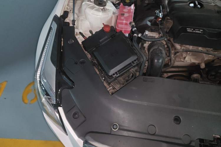 Used Cadillac ATS-L 2017 28T Tech Edition Engine Bay Right