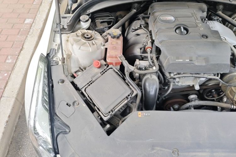 Used Cadillac ATS-L 2017 28T Tech Edition Engine Bay Right