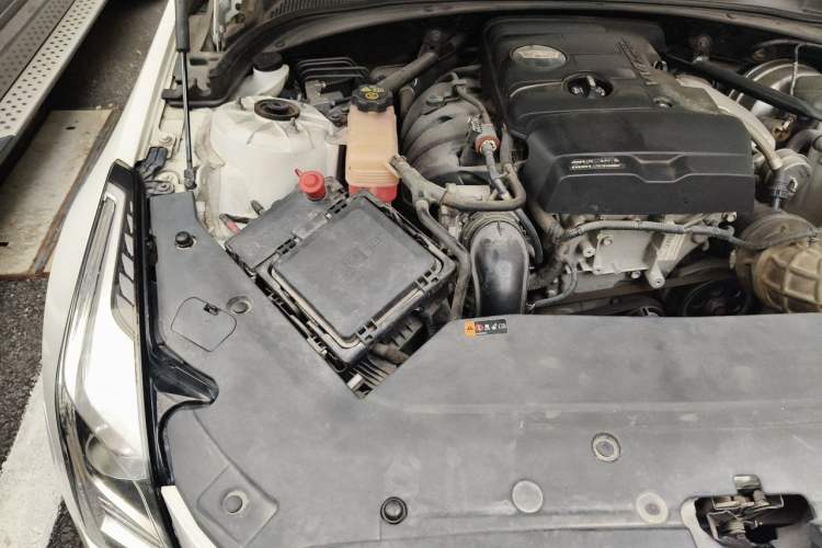 Used Cadillac ATS-L 2017 28T Tech Edition Engine Bay Right