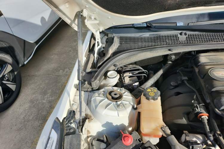 Used Cadillac ATS-L 2017 28T Tech Edition Engine Bay Right